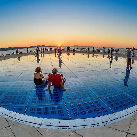 公寓 Urban With Sauna