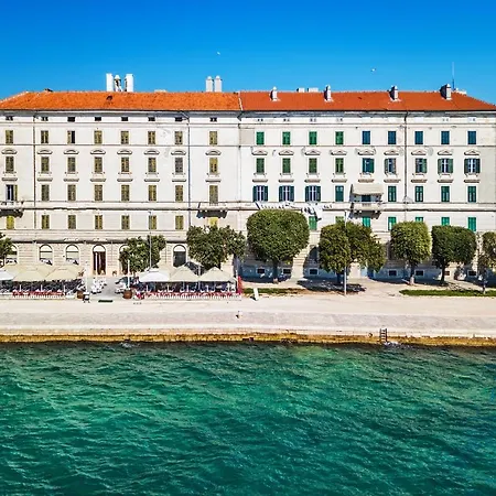 公寓 Urban With Sauna