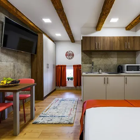 Urban With Sauna زادار